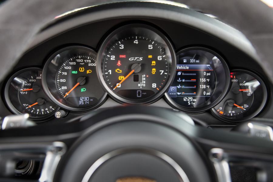 Панель приборов Porsche 911 Carrera GTS Cabriolet (991) 2017 года  (NA) (фото 2 из 30)